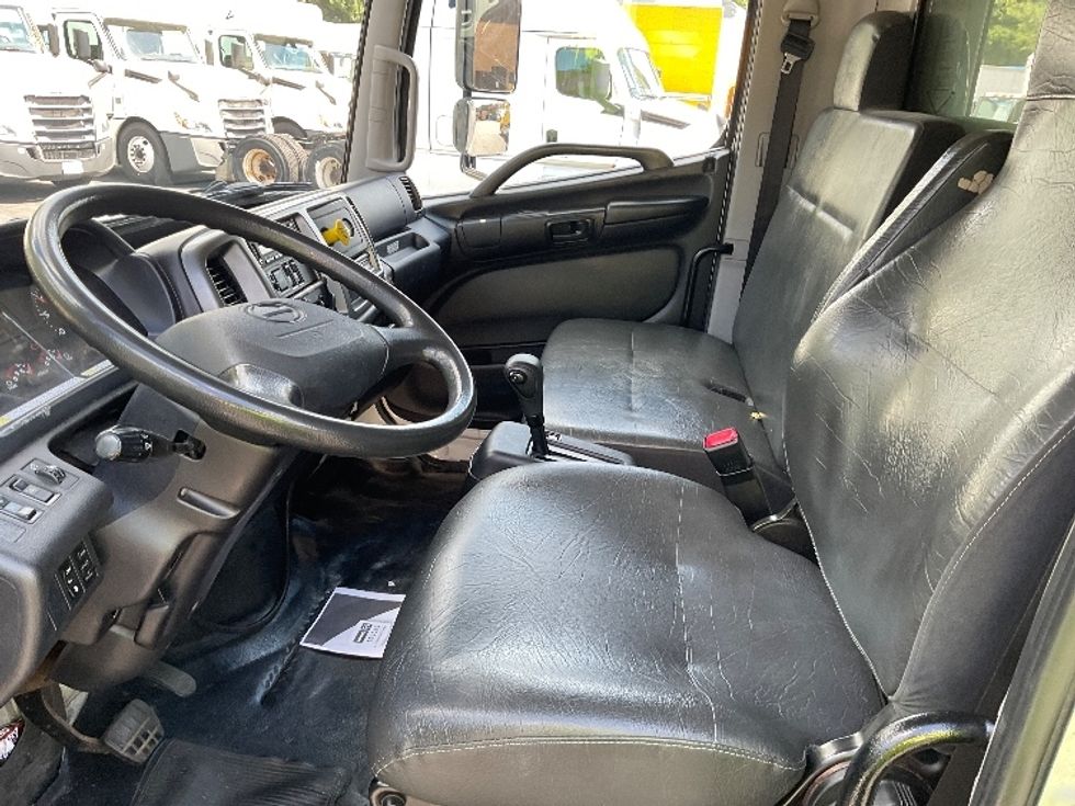 Refrigerated Truck-Light and Medium Duty Trucks-Hino-2020-268-Capitol Heights-MD-212,811\n\t\tmiles-$ 54,750 - Image 19