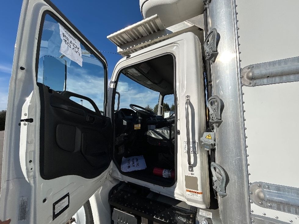 Refrigerated Truck-Light and Medium Duty Trucks-Hino-2020-268-Chester-VA-150,832\n\t\tmiles-$ 68,250 - Image 16