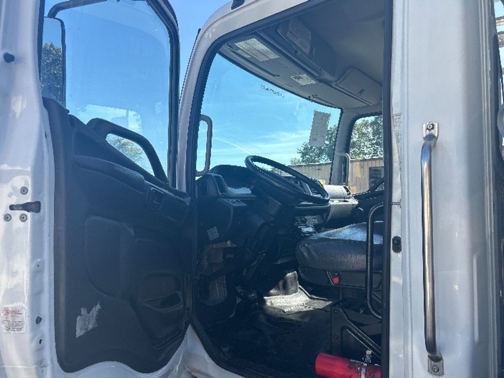 Refrigerated Truck-Light and Medium Duty Trucks-Hino-2020-268-Cranbury-NJ-205,360\n\t\tmiles-$ 55,000 - Image 16