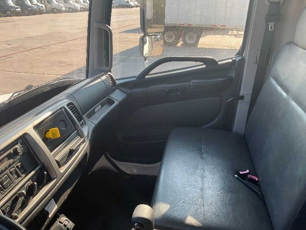Refrigerated Truck-Light and Medium Duty Trucks-Hino-2020-268-Dallas-TX-203,467\n\t\tmiles-$ 58,500 - Image 18