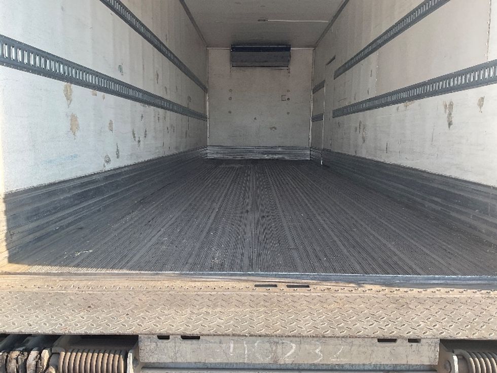 Refrigerated Truck-Light and Medium Duty Trucks-Hino-2020-268-Dallas-TX-203,467\n\t\tmiles-$ 58,500 - Image 9