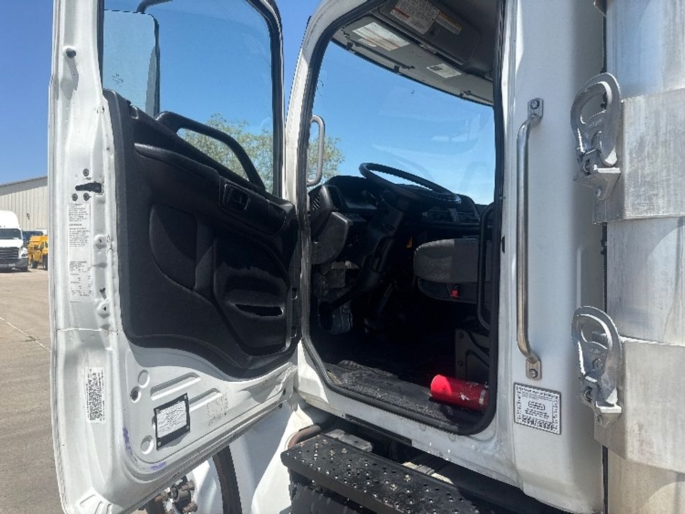 Refrigerated Truck-Light and Medium Duty Trucks-Hino-2020-268-Dallas-TX-298,348\n\t\tmiles-$ 43,000 - Image 16