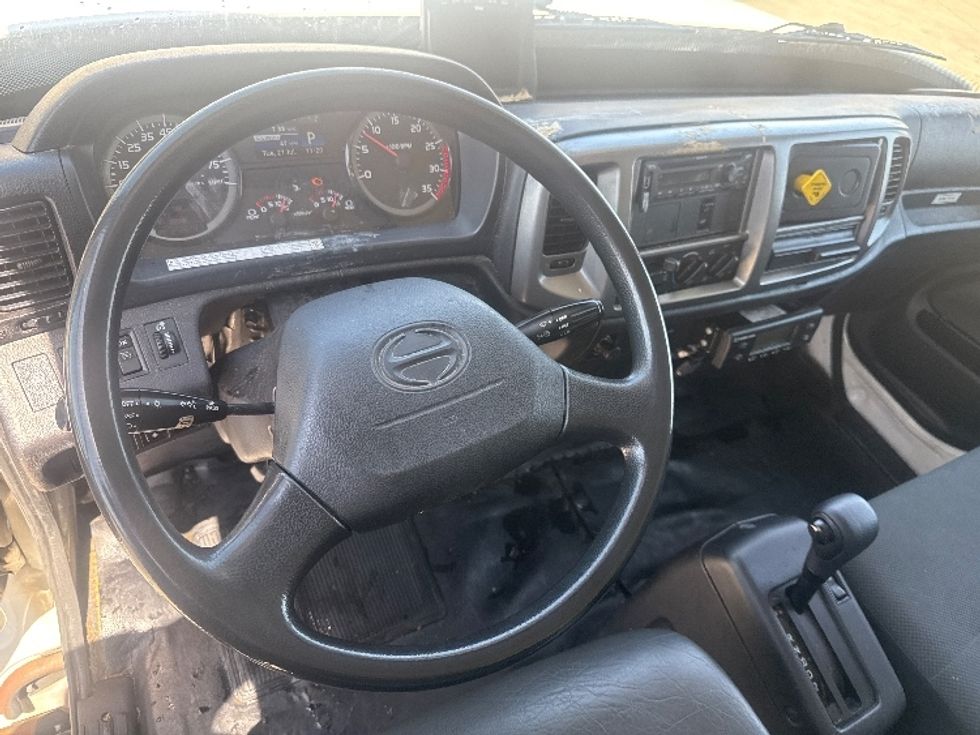 Refrigerated Truck-Light and Medium Duty Trucks-Hino-2020-268-Dallas-TX-298,348\n\t\tmiles-$ 43,000 - Image 17