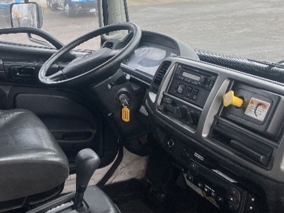 Refrigerated Truck-Light and Medium Duty Trucks-Hino-2020-268-Dayton-OH-203,787\n\t\tmiles-$ 56,250 - Image 19