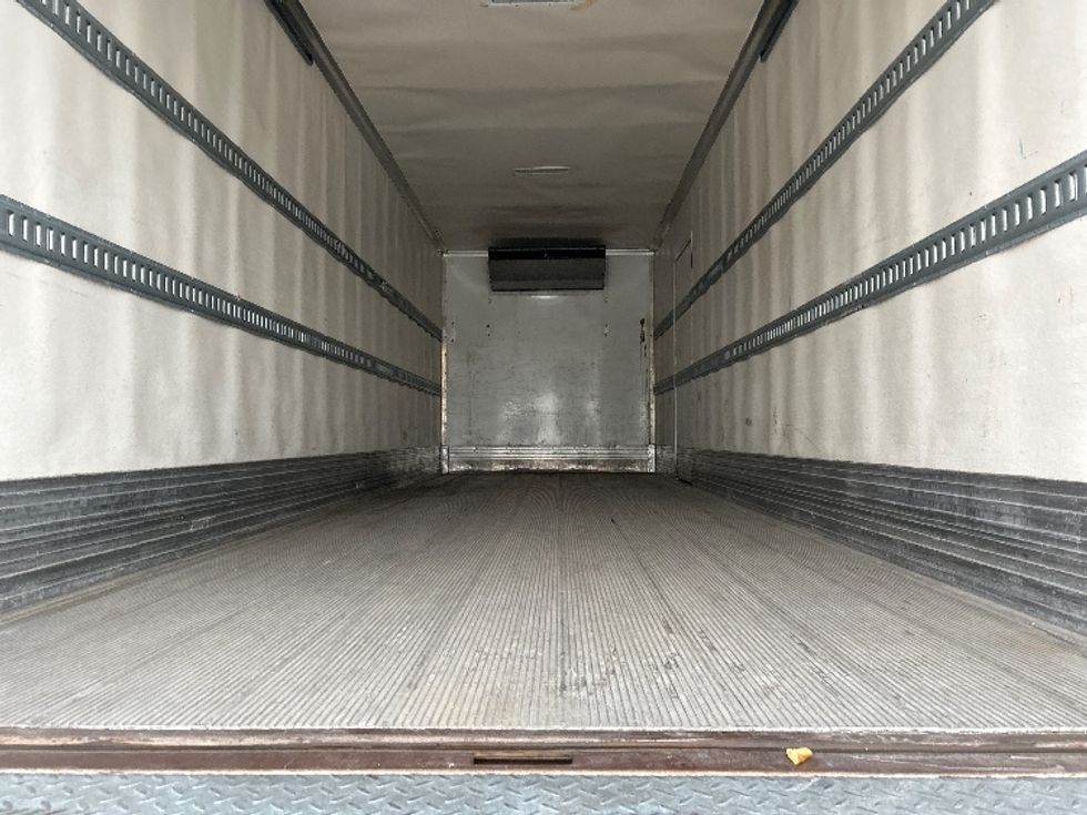 Refrigerated Truck-Light and Medium Duty Trucks-Hino-2020-268-Des Moines-IA-139,377\n\t\tmiles-$ 68,000 - Image 10