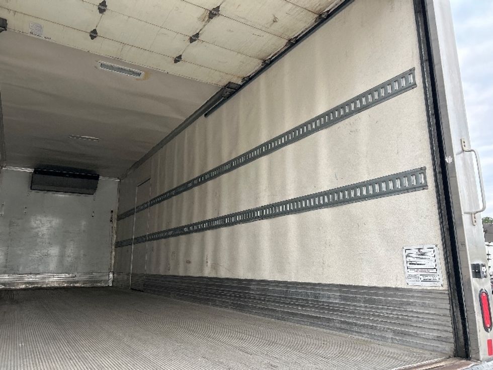 Refrigerated Truck-Light and Medium Duty Trucks-Hino-2020-268-Des Moines-IA-139,377\n\t\tmiles-$ 68,000 - Image 12