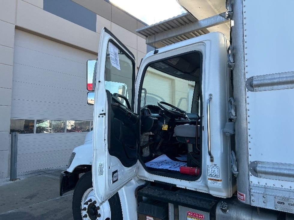 Refrigerated Truck-Light and Medium Duty Trucks-Hino-2020-268-East Chicago-IN-217,925\n\t\tmiles-$ 64,500 - Image 16
