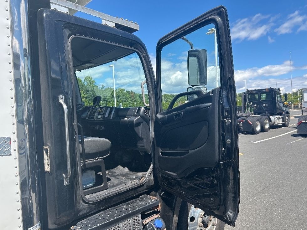 Refrigerated Truck-Light and Medium Duty Trucks-Hino-2020-268-Edison-NJ-125,320\n\t\tmiles-$ 59,500 - Image 20