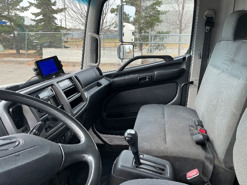 Refrigerated Truck-Light and Medium Duty Trucks-Hino-2020-268-Edmonton-AB-482,661\n\t\tkm-$ 55,250 - Image 16