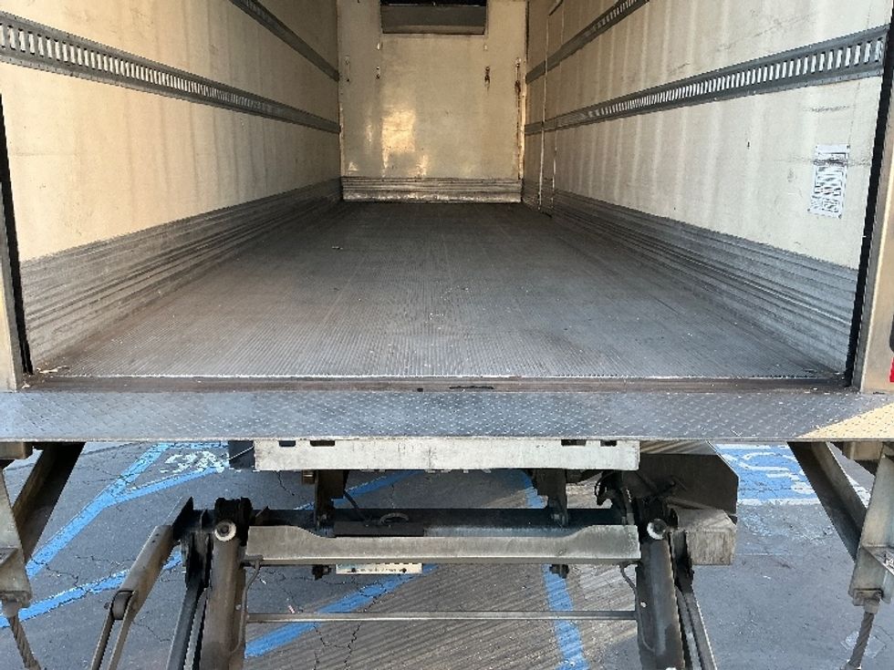 Refrigerated Truck-Light and Medium Duty Trucks-Hino-2020-268-Fontana-CA-177,402\n\t\tmiles-$ 64,750 - Image 10