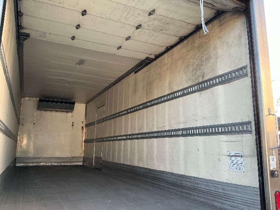 Refrigerated Truck-Light and Medium Duty Trucks-Hino-2020-268-Fontana-CA-177,402\n\t\tmiles-$ 64,750 - Image 12