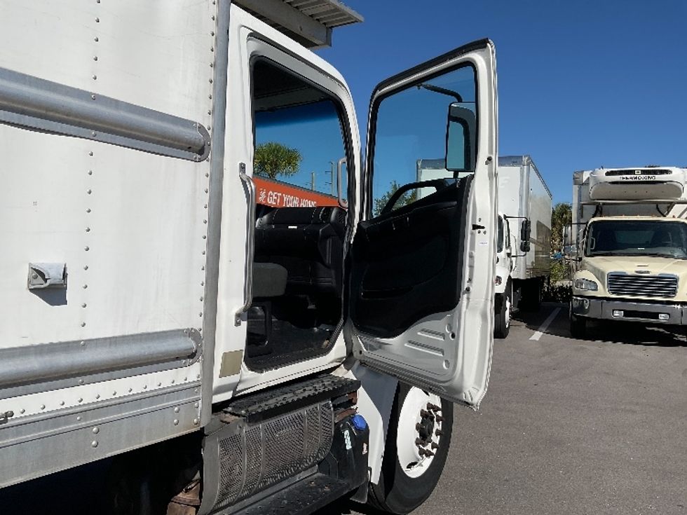 Refrigerated Truck-Light and Medium Duty Trucks-Hino-2020-268-Fort Myers-FL-199,371\n\t\tmiles-$ 57,500 - Image 20