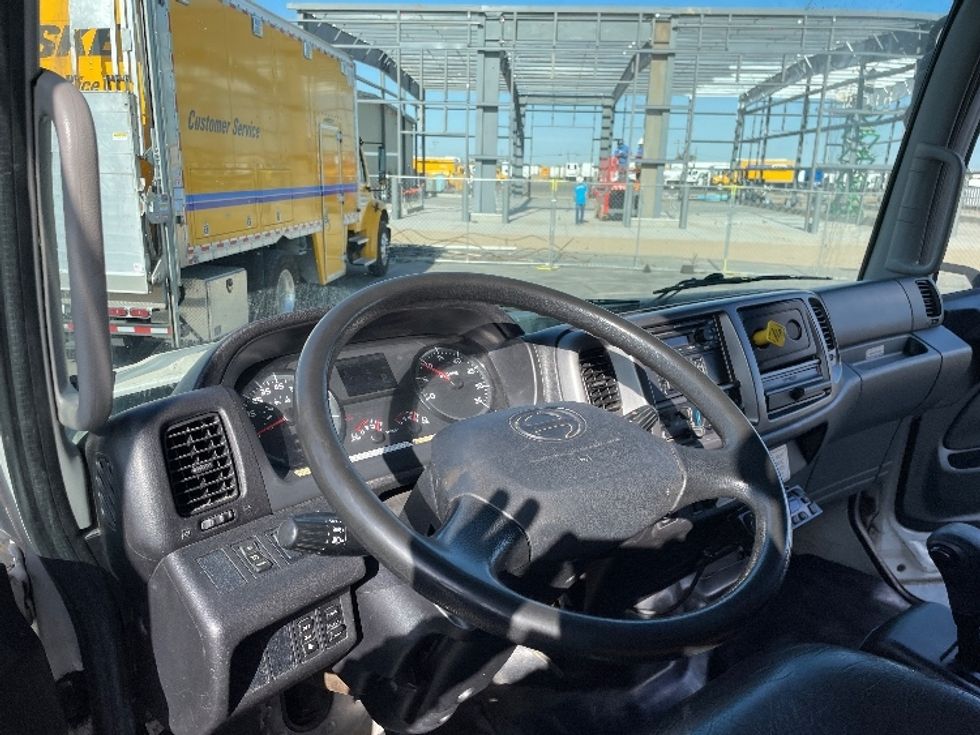 Refrigerated Truck-Light and Medium Duty Trucks-Hino-2020-268-Fresno-CA-141,911\n\t\tmiles-$ 70,250 - Image 16