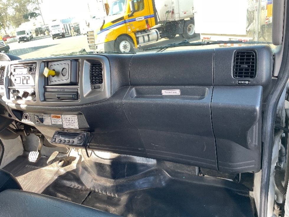 Refrigerated Truck-Light and Medium Duty Trucks-Hino-2020-268-Fresno-CA-141,911\n\t\tmiles-$ 70,250 - Image 20