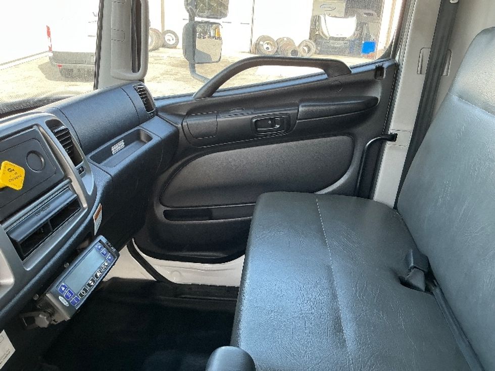 Refrigerated Truck-Light and Medium Duty Trucks-Hino-2020-268-Garden City-GA-179,582\n\t\tmiles-$ 62,250 - Image 16