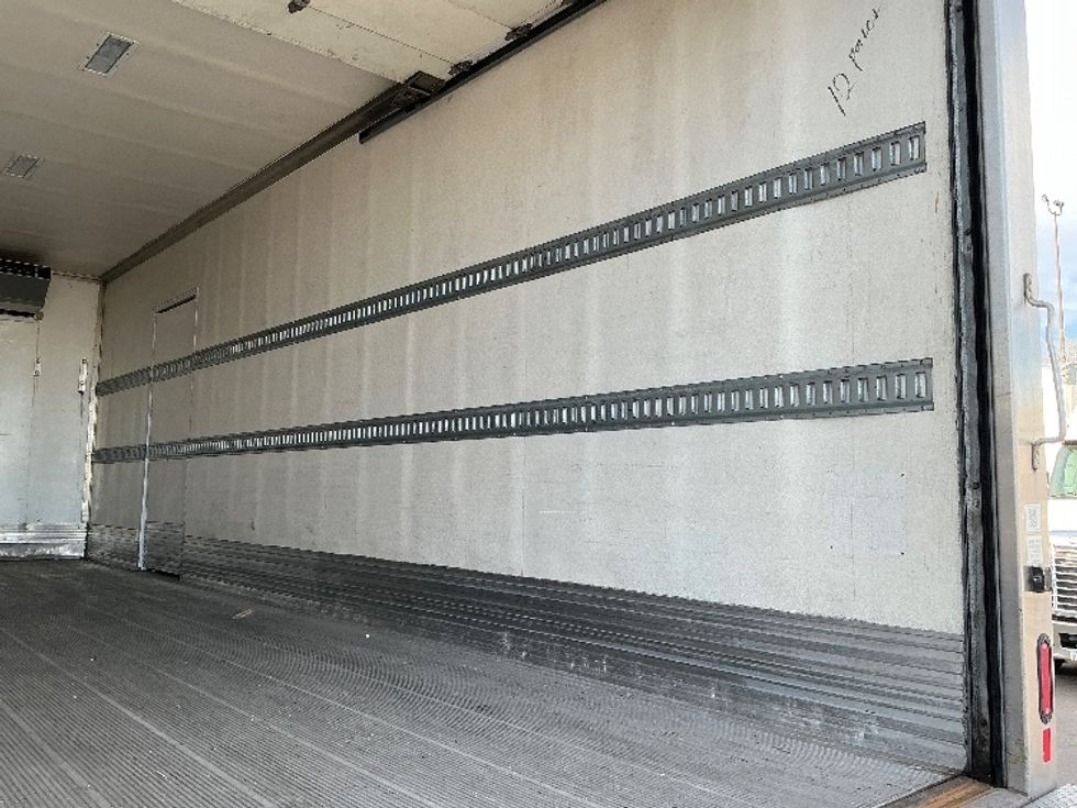 Refrigerated Truck-Light and Medium Duty Trucks-Hino-2020-268-Greeley-CO-92,358\n\t\tmiles-$ 73,250 - Image 12