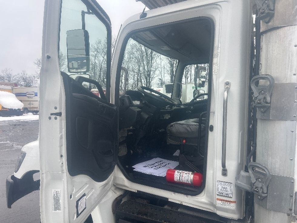 Refrigerated Truck-Light and Medium Duty Trucks-Hino-2020-268-Liverpool-NY-154,938\n\t\tmiles-$ 58,000 - Image 13