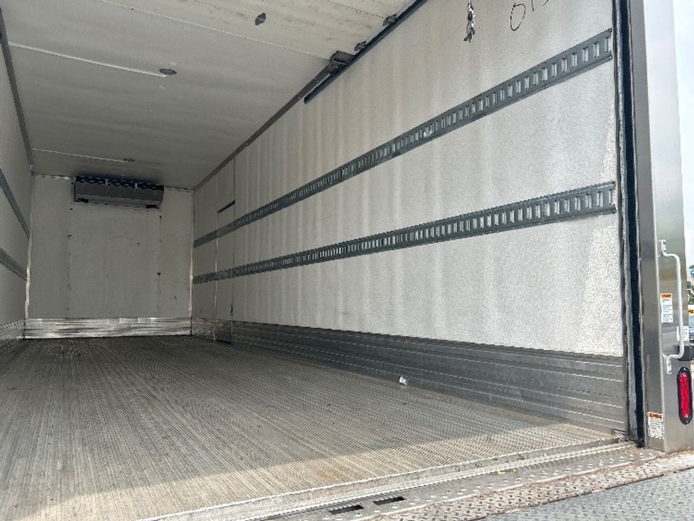 Refrigerated Truck-Light and Medium Duty Trucks-Hino-2020-268-Louisville-KY-198,124\n\t\tmiles-$ 63,250 - Image 12
