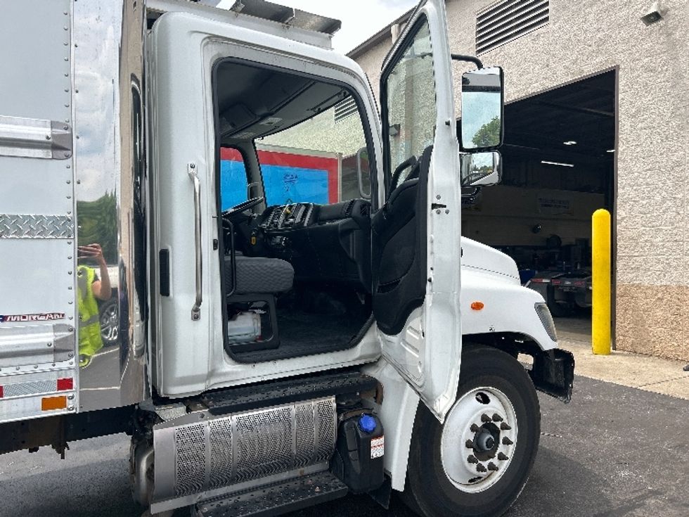 Refrigerated Truck-Light and Medium Duty Trucks-Hino-2020-268-Louisville-KY-198,124\n\t\tmiles-$ 63,250 - Image 20