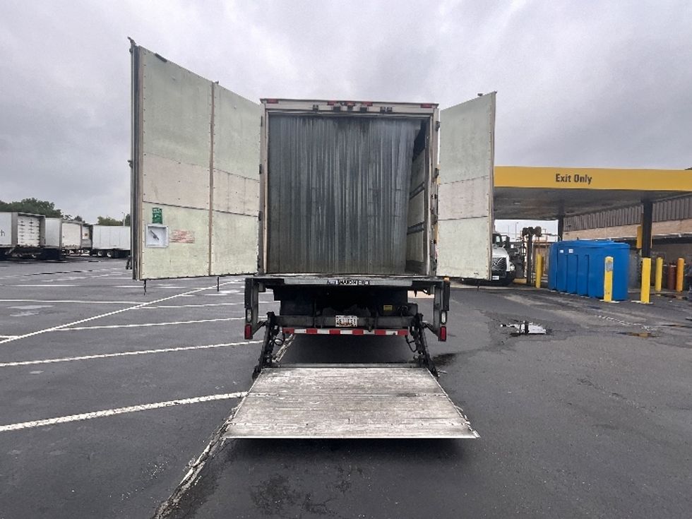 Refrigerated Truck-Light and Medium Duty Trucks-Hino-2020-268-Milford-DE-170,181\n\t\tmiles-$ 49,000 - Image 7
