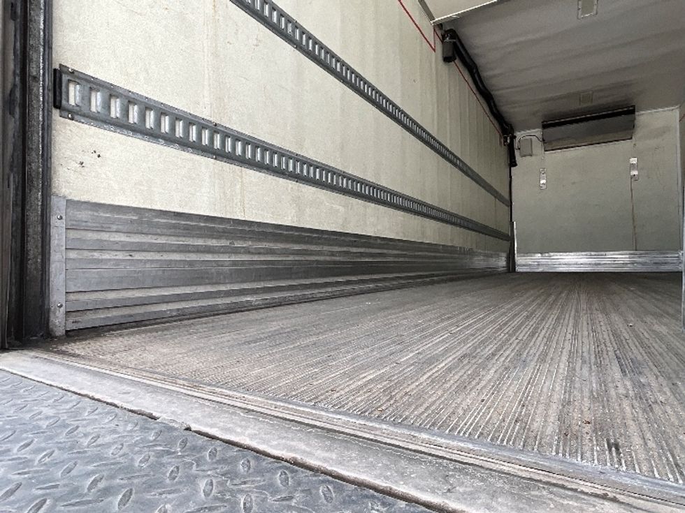 Refrigerated Truck-Light and Medium Duty Trucks-Hino-2020-268-Mississauga-ON-284,899\n\t\tkm-$ 78,750 - Image 11