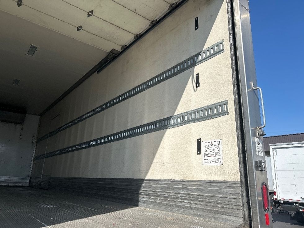 Refrigerated Truck-Light and Medium Duty Trucks-Hino-2020-268-Montebello-CA-195,763\n\t\tmiles-$ 63,000 - Image 12