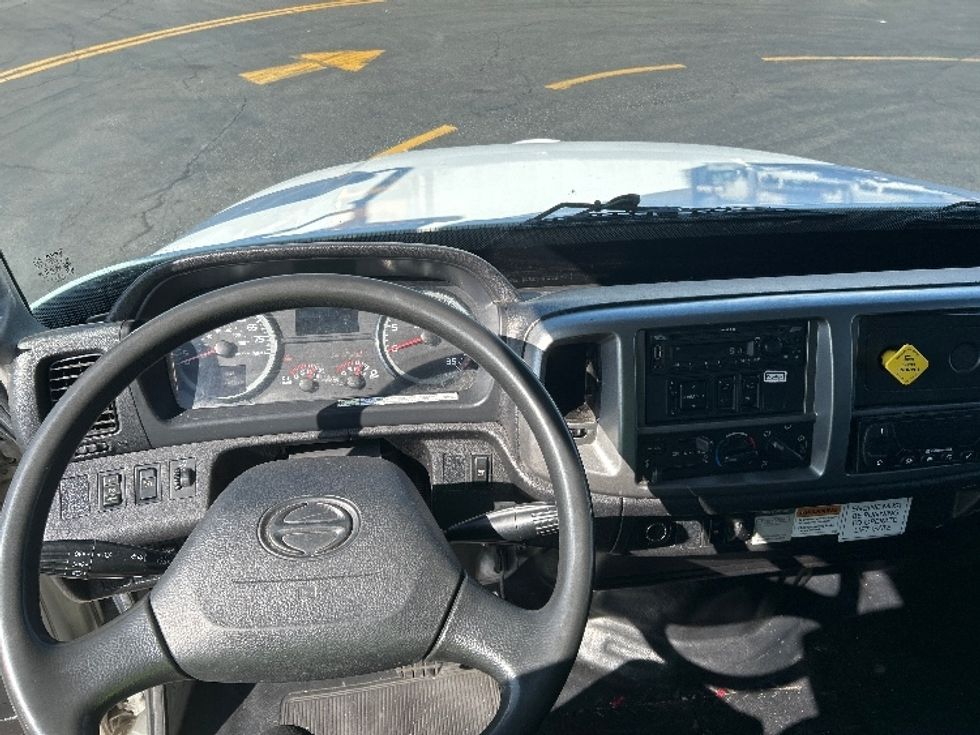 Refrigerated Truck-Light and Medium Duty Trucks-Hino-2020-268-Montebello-CA-195,763\n\t\tmiles-$ 63,000 - Image 18