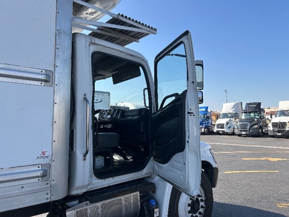 Refrigerated Truck-Light and Medium Duty Trucks-Hino-2020-268-Montebello-CA-195,763\n\t\tmiles-$ 63,000 - Image 20