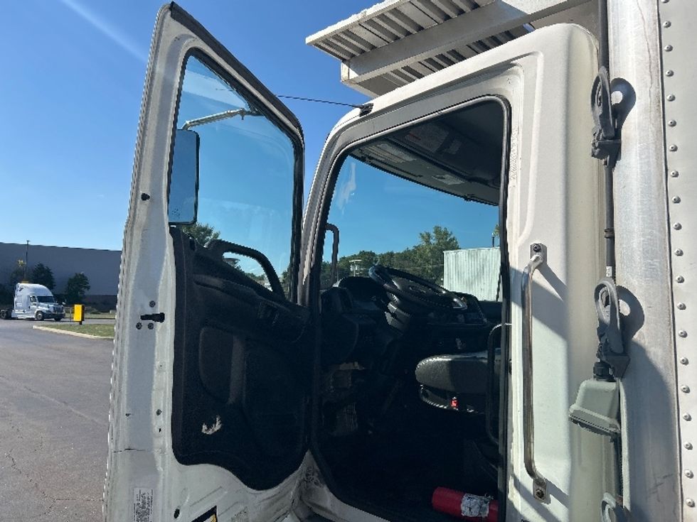 Refrigerated Truck-Light and Medium Duty Trucks-Hino-2020-268-Montgomery-NY-278,259\n\t\tmiles-$ 42,000 - Image 16