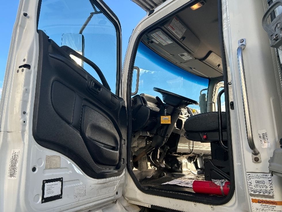 Refrigerated Truck-Light and Medium Duty Trucks-Hino-2020-268-Omaha-NE-206,999\n\t\tmiles-$ 59,250 - Image 16