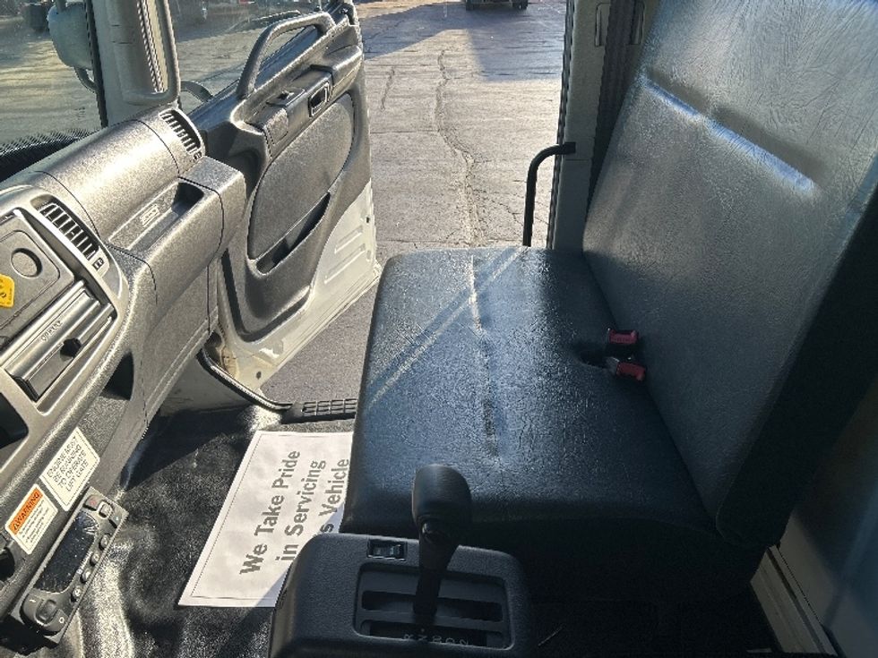 Refrigerated Truck-Light and Medium Duty Trucks-Hino-2020-268-Omaha-NE-206,999\n\t\tmiles-$ 59,250 - Image 19