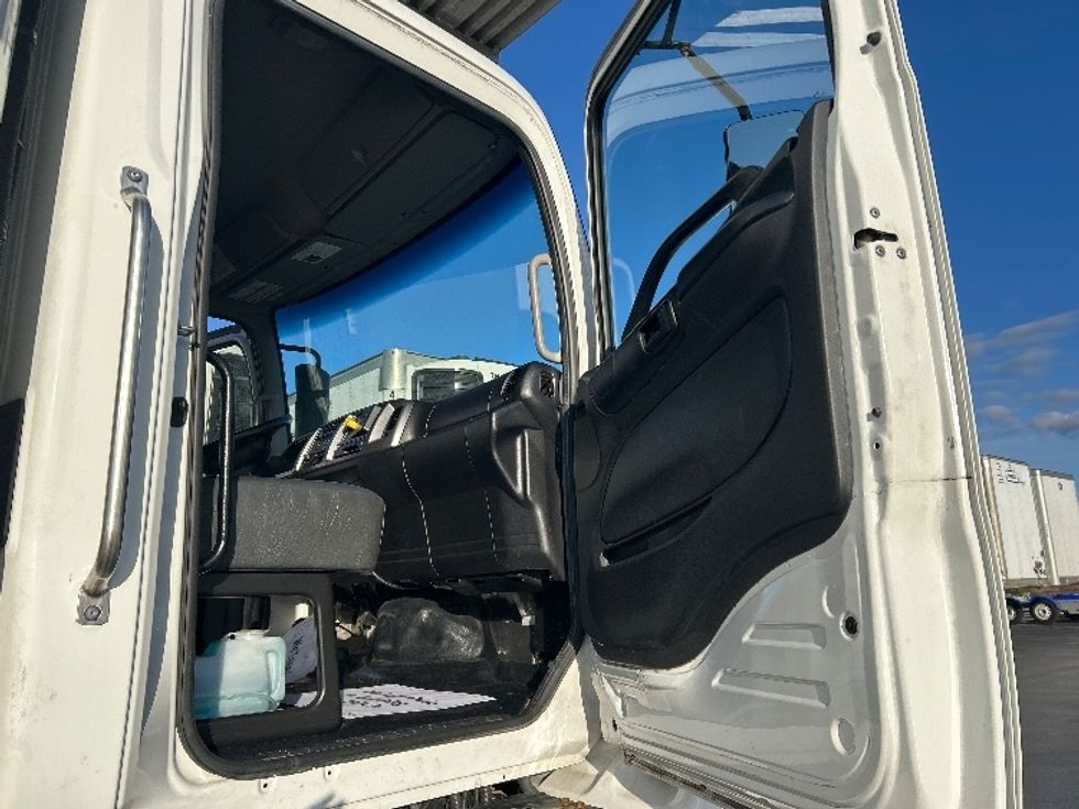 Refrigerated Truck-Light and Medium Duty Trucks-Hino-2020-268-Omaha-NE-206,999\n\t\tmiles-$ 59,250 - Image 20