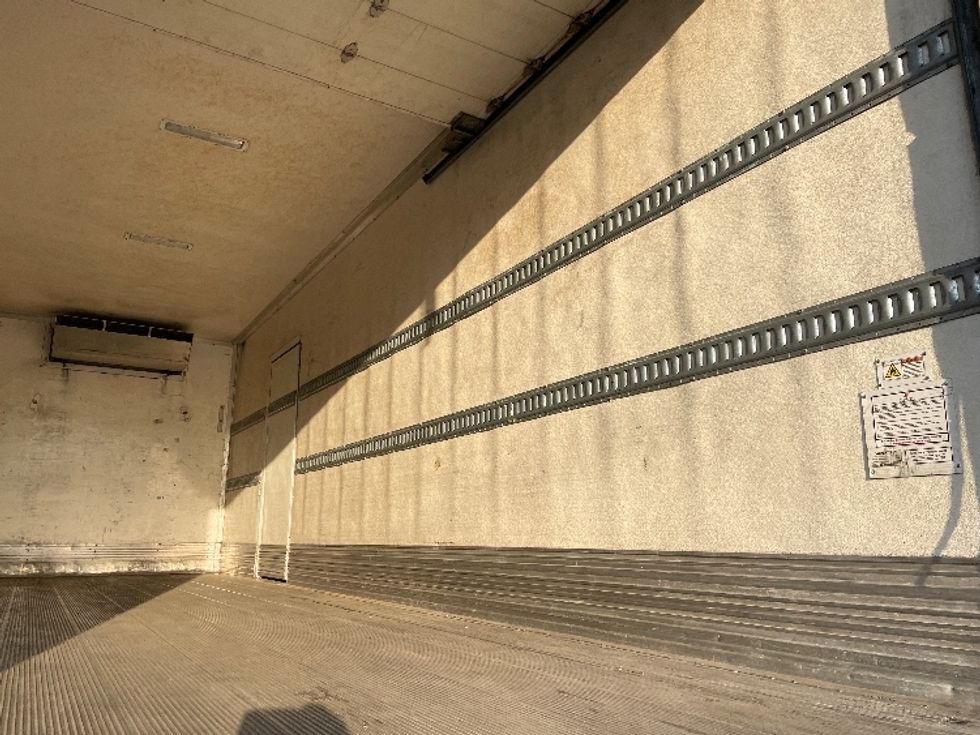 Refrigerated Truck-Light and Medium Duty Trucks-Hino-2020-268-Phoenix-AZ-195,388\n\t\tmiles-$ 57,750 - Image 12