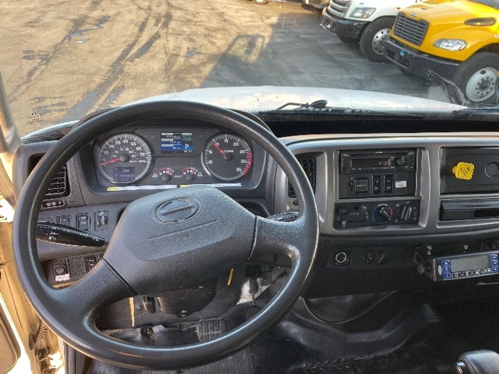 Refrigerated Truck-Light and Medium Duty Trucks-Hino-2020-268-Phoenix-AZ-195,388\n\t\tmiles-$ 57,750 - Image 17