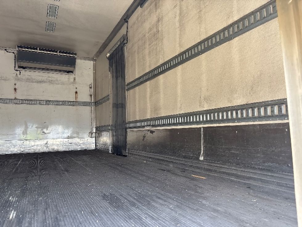 Refrigerated Truck-Light and Medium Duty Trucks-Hino-2020-268-Phoenix-AZ-215,705\n\t\tmiles-$ 47,250 - Image 12
