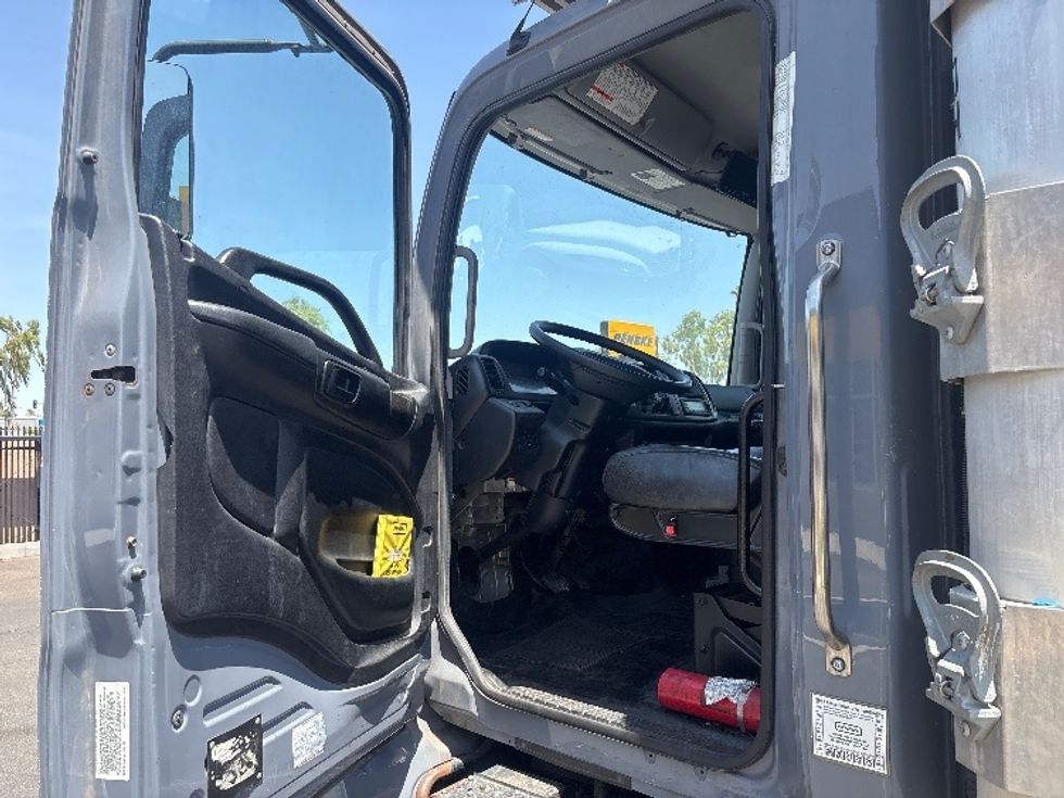 Refrigerated Truck-Light and Medium Duty Trucks-Hino-2020-268-Phoenix-AZ-215,705\n\t\tmiles-$ 47,250 - Image 16