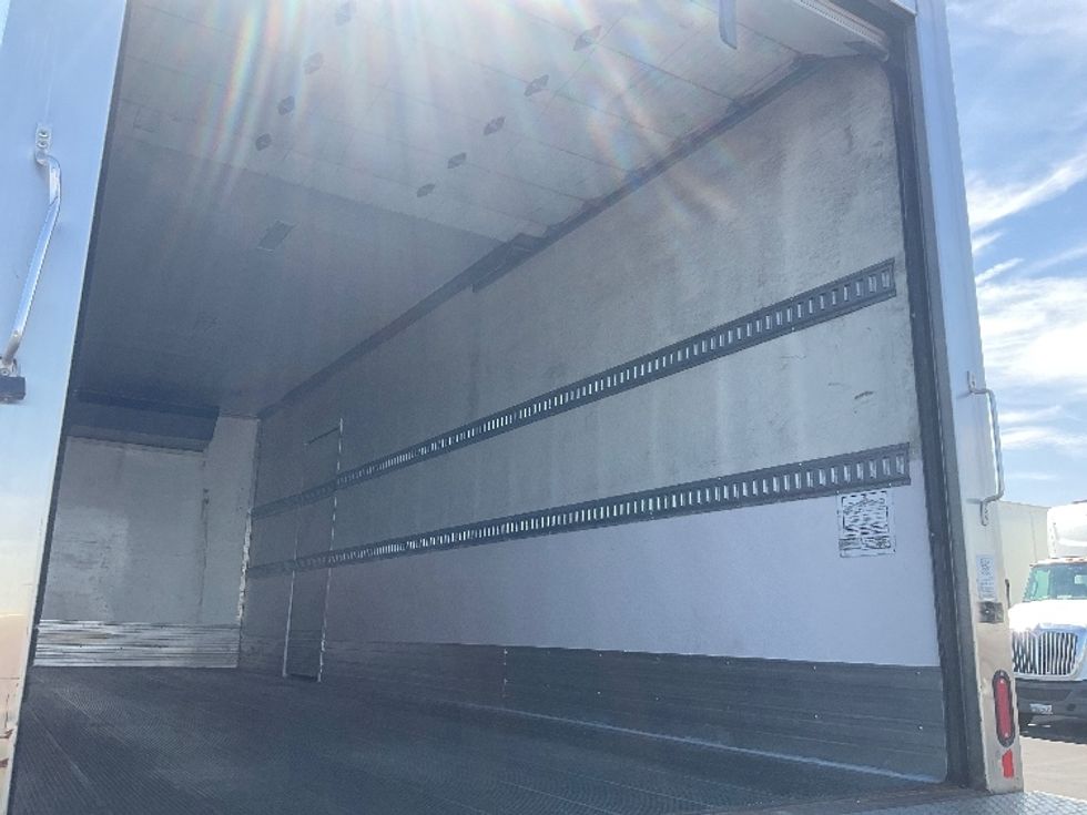 Refrigerated Truck-Light and Medium Duty Trucks-Hino-2020-268-Phoenix-AZ-260,053\n\t\tmiles-$ 50,750 - Image 12