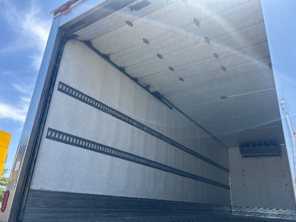 Refrigerated Truck-Light and Medium Duty Trucks-Hino-2020-268-San Antonio-TX-211,387\n\t\tmiles-$ 58,500 - Image 11