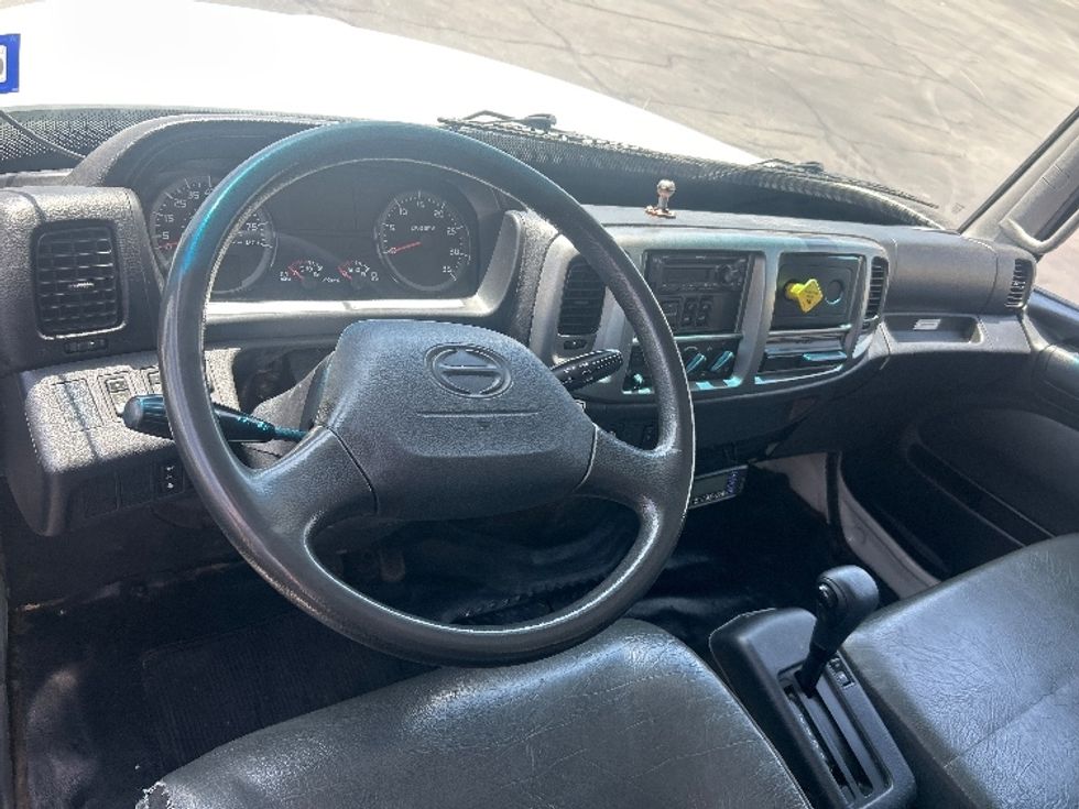 Refrigerated Truck-Light and Medium Duty Trucks-Hino-2020-268-San Antonio-TX-211,387\n\t\tmiles-$ 58,500 - Image 17