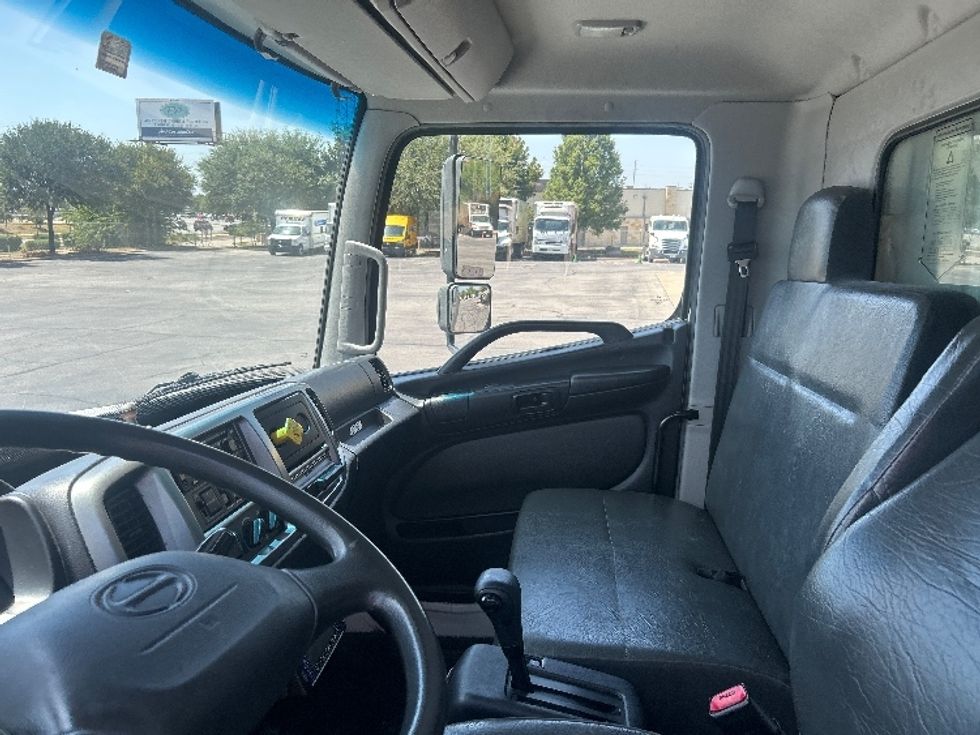 Refrigerated Truck-Light and Medium Duty Trucks-Hino-2020-268-San Antonio-TX-211,387\n\t\tmiles-$ 58,500 - Image 19