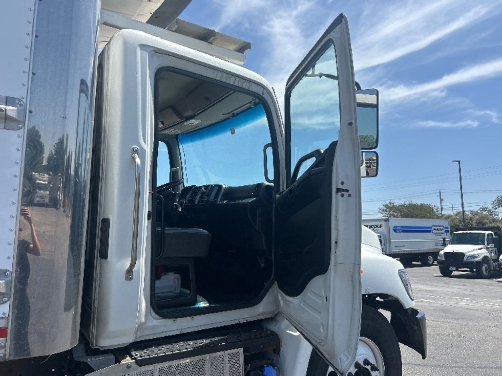 Refrigerated Truck-Light and Medium Duty Trucks-Hino-2020-268-San Antonio-TX-211,387\n\t\tmiles-$ 58,500 - Image 20