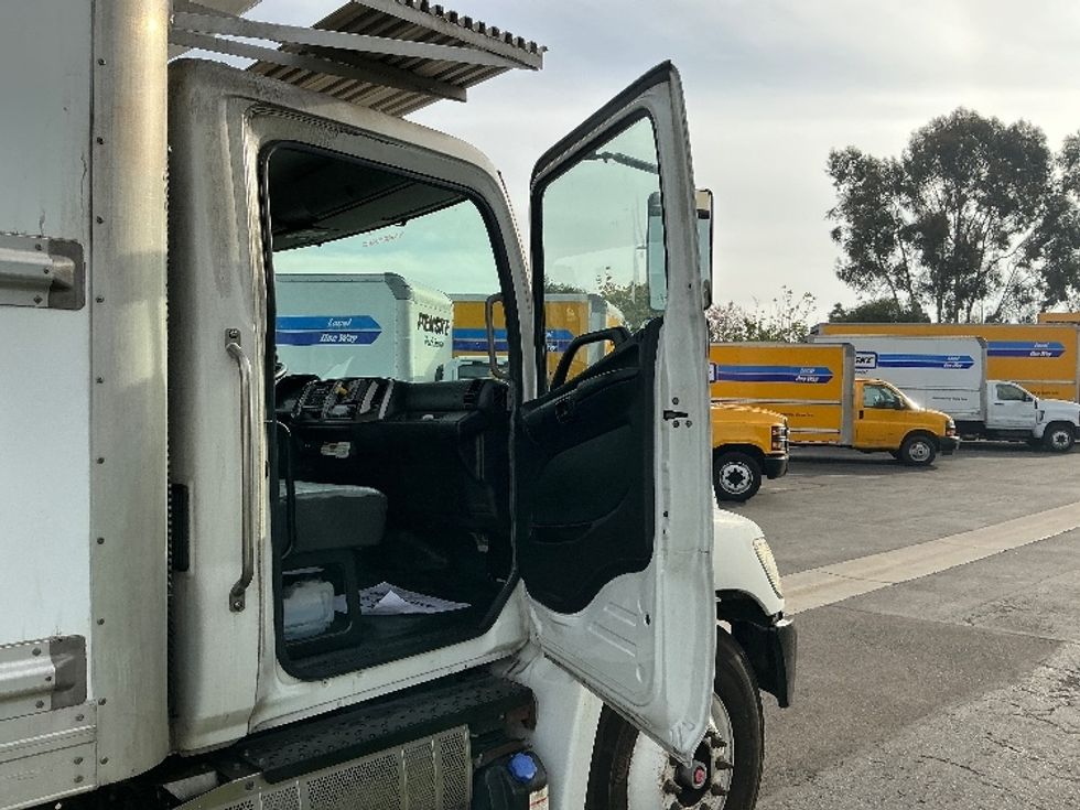 Refrigerated Truck-Light and Medium Duty Trucks-Hino-2020-268-San Diego-CA-143,437\n\t\tmiles-$ 68,000 - Image 20