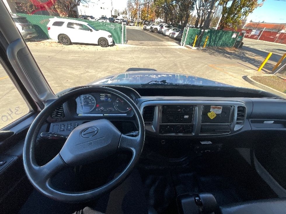 Refrigerated Truck-Light and Medium Duty Trucks-Hino-2020-268-Santa Clara-CA-171,449\n\t\tmiles-$ 61,750 - Image 18