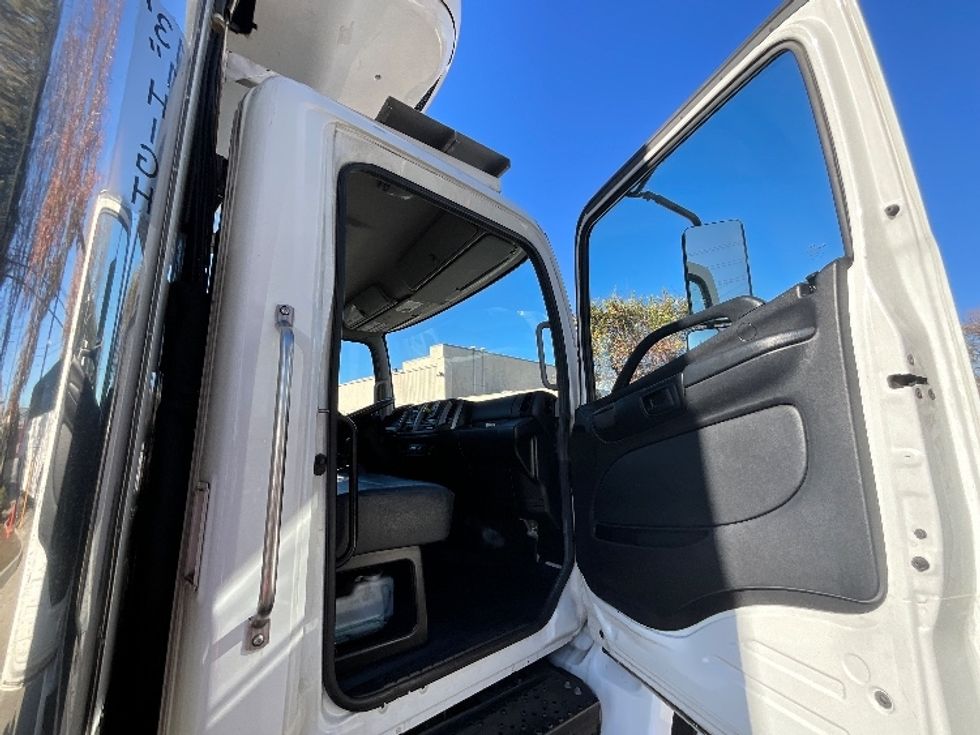 Refrigerated Truck-Light and Medium Duty Trucks-Hino-2020-268-Santa Clara-CA-171,449\n\t\tmiles-$ 61,750 - Image 20