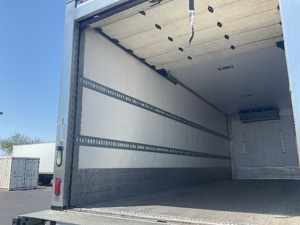 Refrigerated Truck-Light and Medium Duty Trucks-Hino-2020-268-Tempe-AZ-158,000\n\t\tmiles-$ 63,500 - Image 11