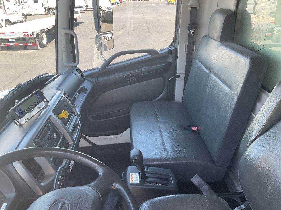Refrigerated Truck-Light and Medium Duty Trucks-Hino-2020-268-Tempe-AZ-158,000\n\t\tmiles-$ 63,500 - Image 19