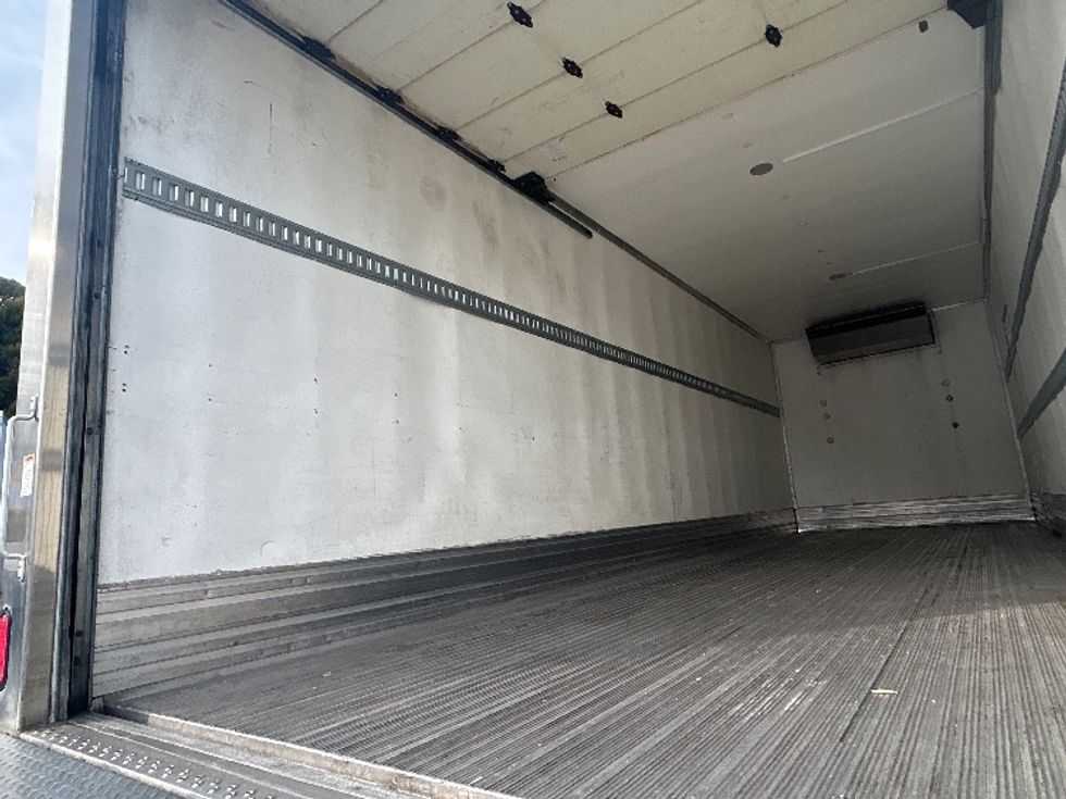 Refrigerated Truck-Light and Medium Duty Trucks-Hino-2020-268-Torrance-CA-136,066\n\t\tmiles-$ 68,500 - Image 11