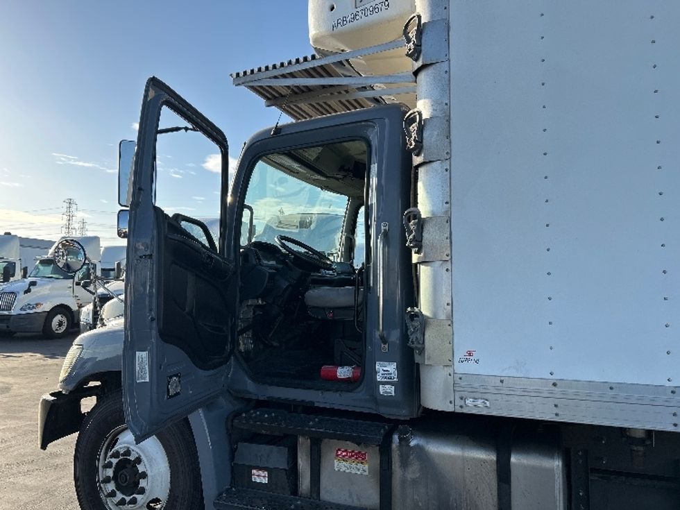 Refrigerated Truck-Light and Medium Duty Trucks-Hino-2020-268-Torrance-CA-162,503\n\t\tmiles-$ 53,750 - Image 16