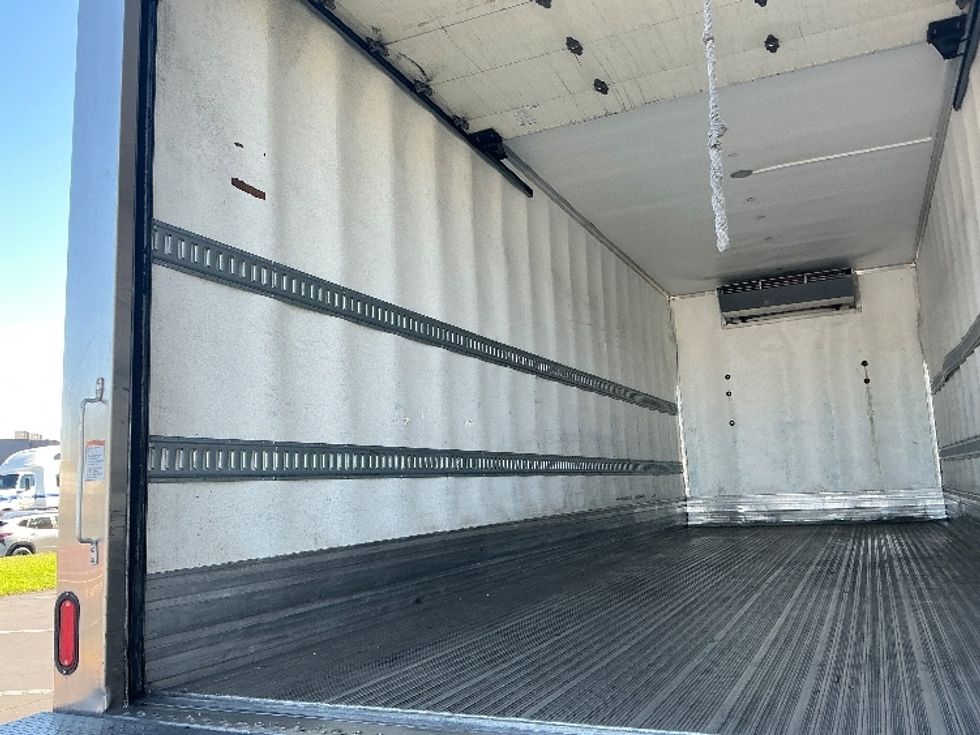 Refrigerated Truck-Light and Medium Duty Trucks-Hino-2020-268-Torrance-CA-162,589\n\t\tmiles-$ 67,500 - Image 11