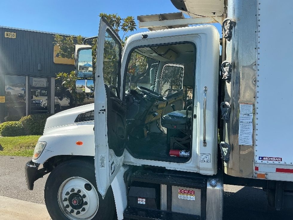 Refrigerated Truck-Light and Medium Duty Trucks-Hino-2020-268-Torrance-CA-162,589\n\t\tmiles-$ 67,500 - Image 16